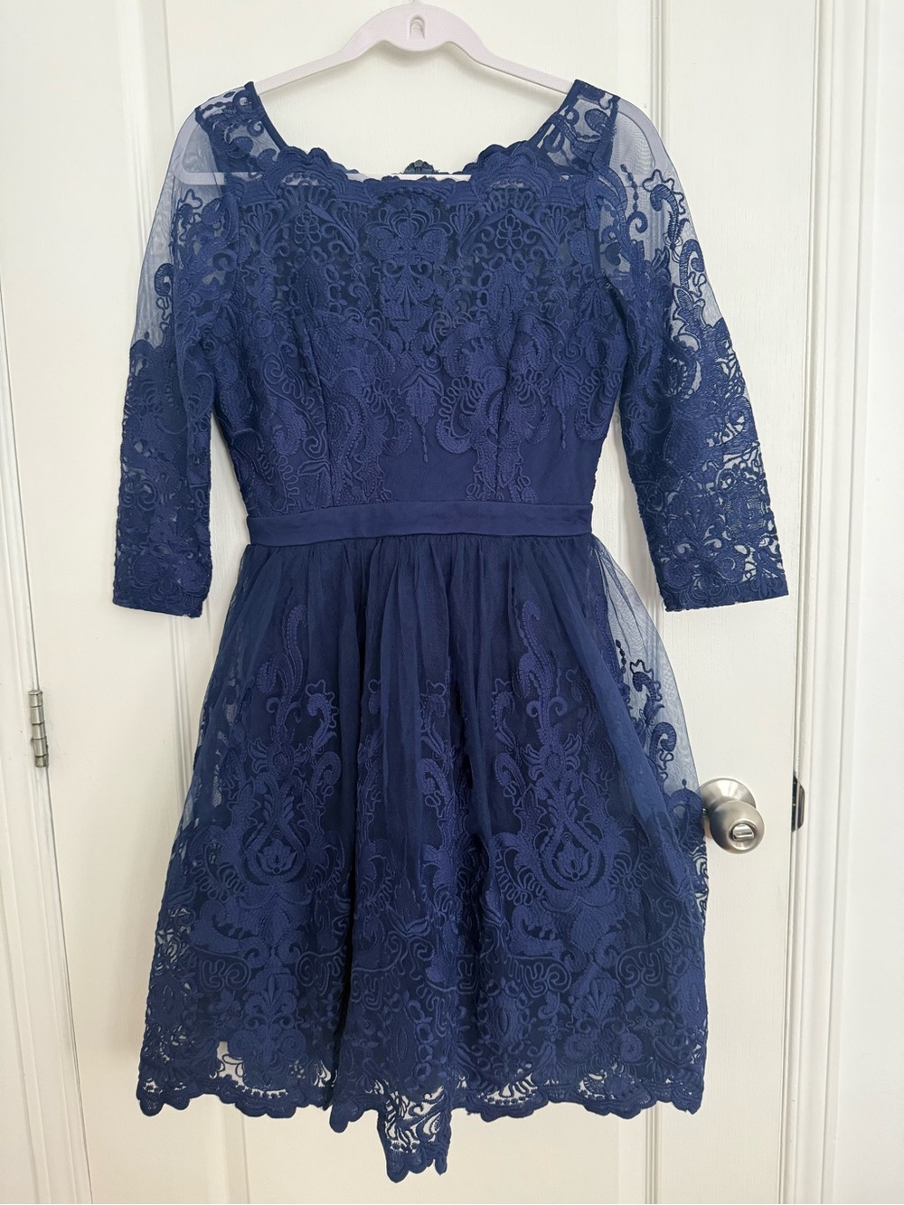 Maniju Elegant Navy Lace Midi Dress